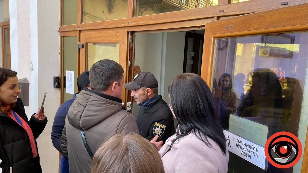 У Коломиї мітингували батьки гімназистів і це мало результат 4