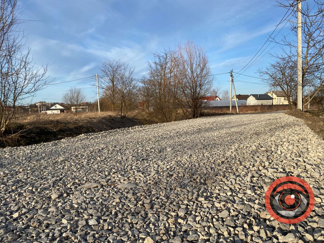 Урочище “Левади” у селі Воскресінці теж защебенили 5