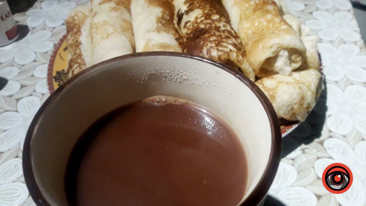 Пісні млинці з яблучною начинкою | рецепт тижня 2