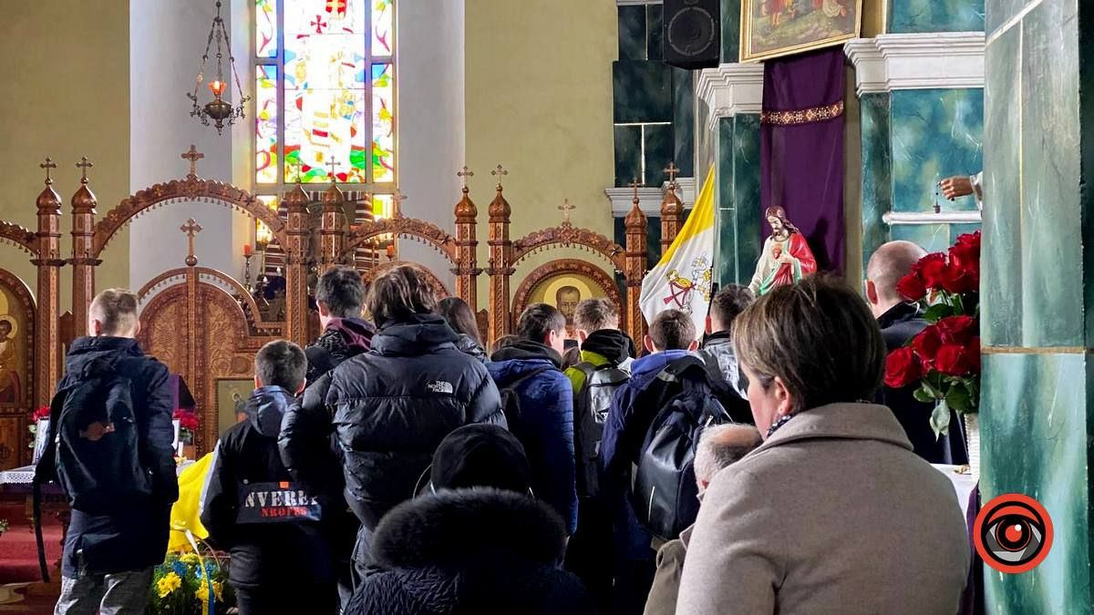 Віддати шану Героям Андрію Чемерису та Олександру Ганущаку можна у церкві священномученика Йосафата 1