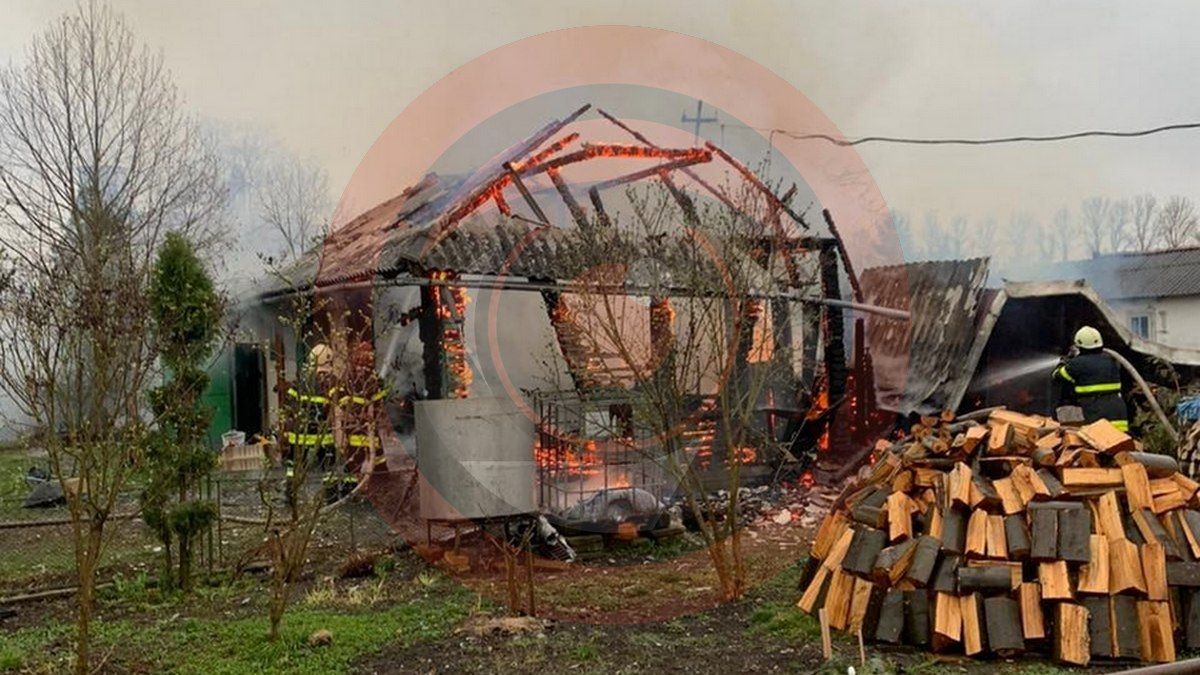 У Заболотові вогонь вщент знищив будівлю 1