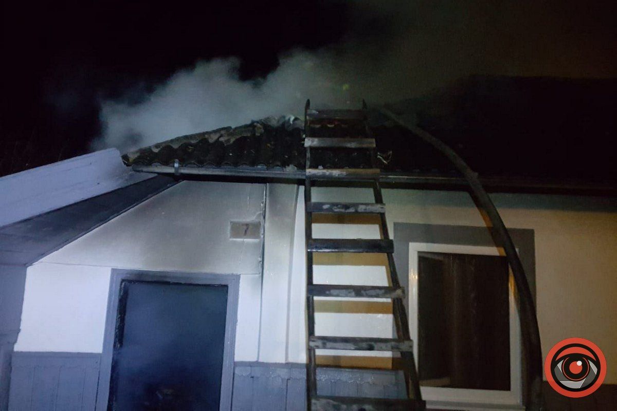 На Коломийщині загорівся житловий будинок 1