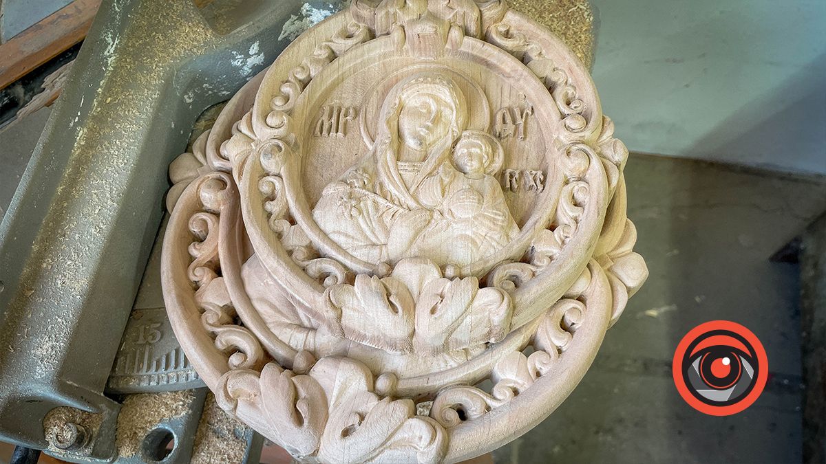 Як виготовляють іконостаси | Майстерня Романа Півторака у Косові 2