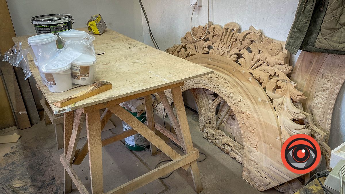 Як виготовляють іконостаси | Майстерня Романа Півторака у Косові 5