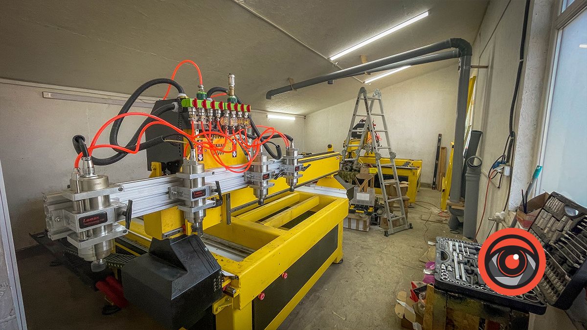 Як виготовляють іконостаси | Майстерня Романа Півторака у Косові 3