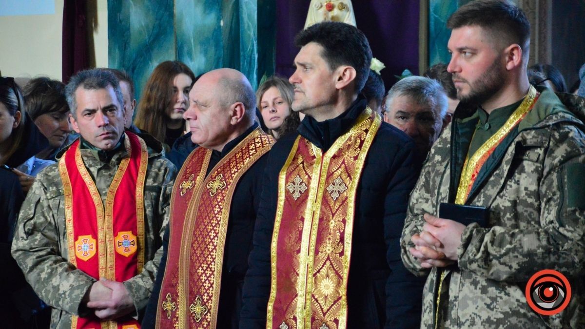 Коломия провела в останню дорогу Героїв Олександра Ганущака та Андрія Чемериса 7