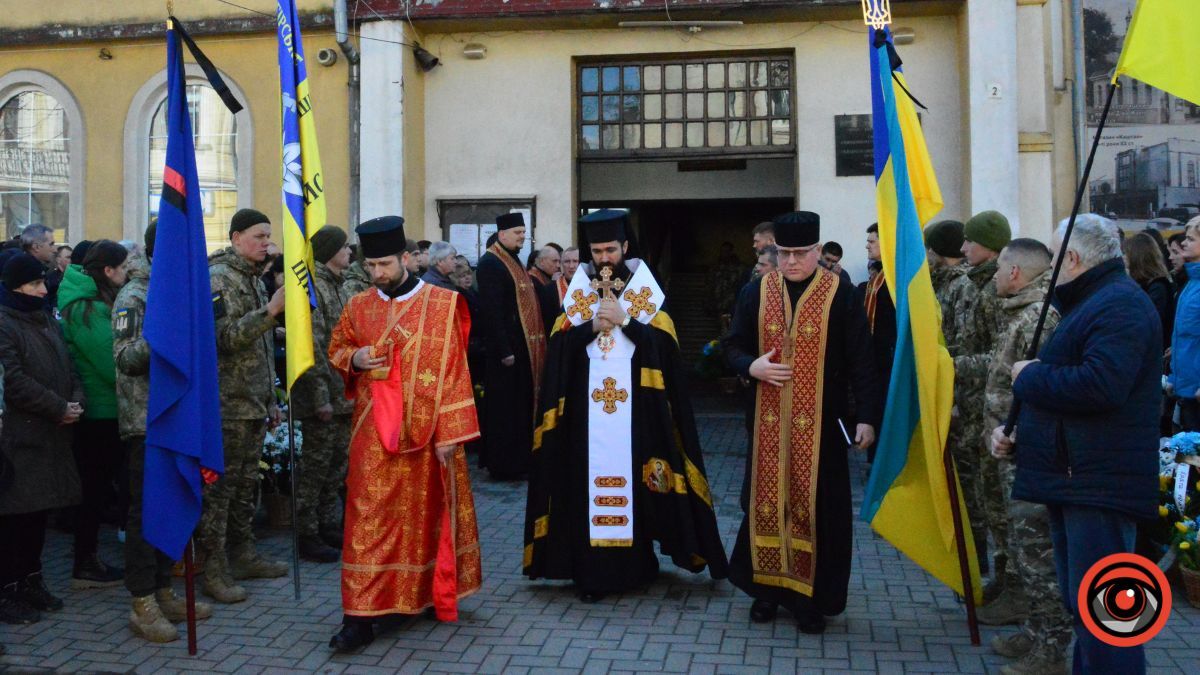 Коломия провела в останню дорогу Героїв Олександра Ганущака та Андрія Чемериса 10