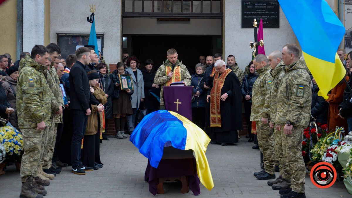 Коломия провела в останню дорогу молодого Героя Назарія Цигана 14