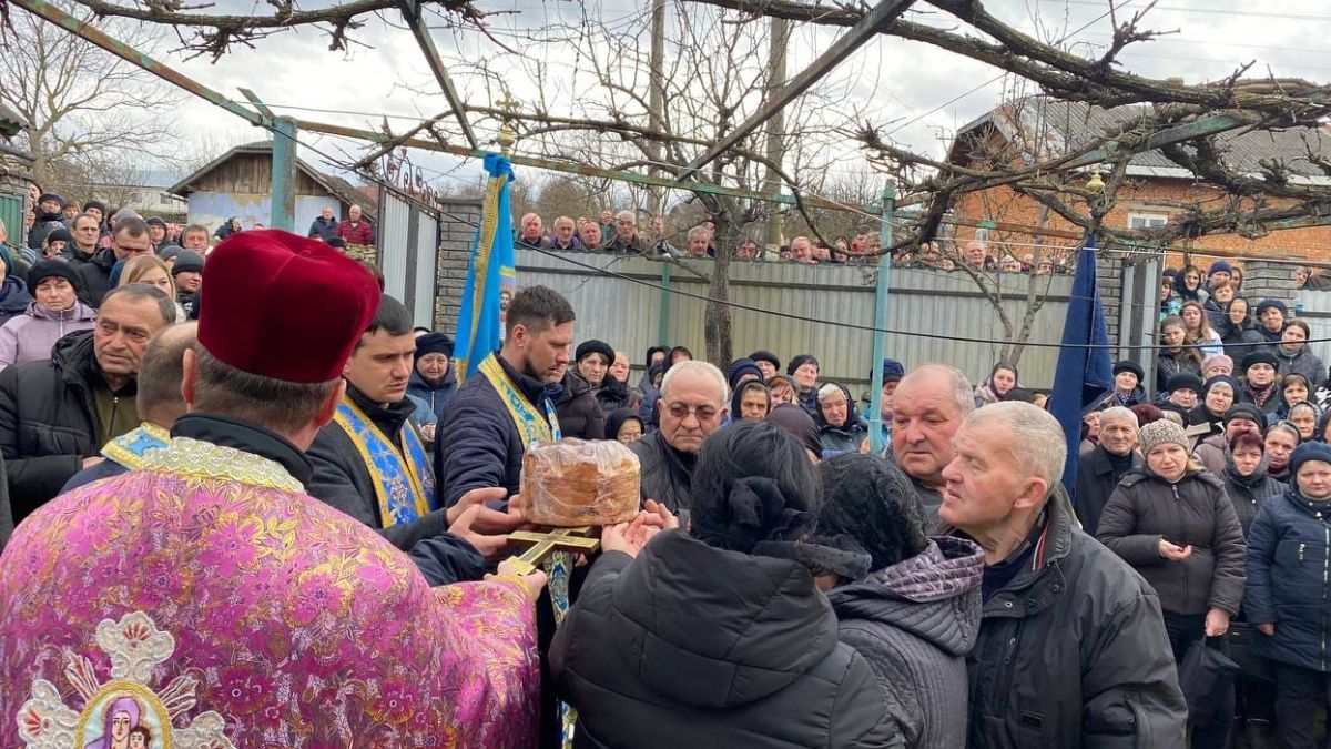 На Городенківщині у вічний спочинок провели Героя Юрія Соповського 2