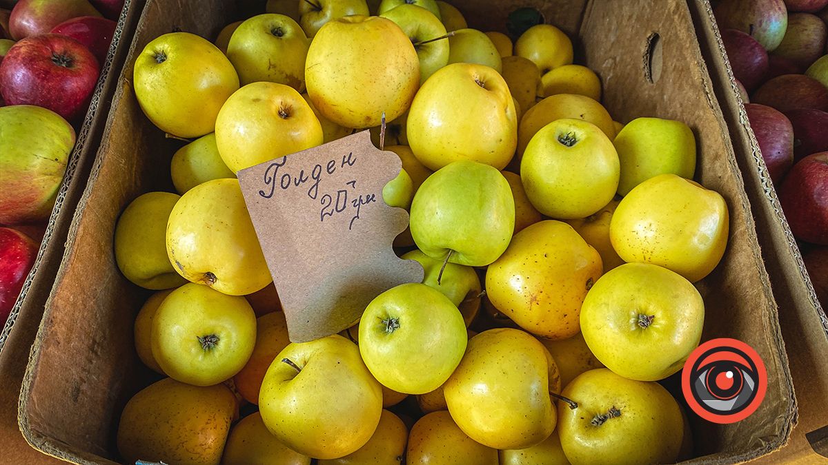 Скільки коштують фрукти та овочі на базарі й супермаркетах Коломиї? 17