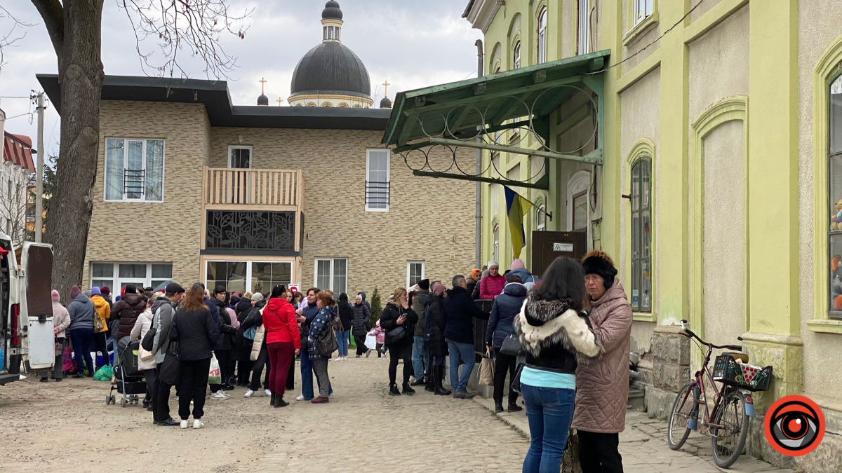 На Прикарпатті перевіряють місця перебування і харчування ВПО