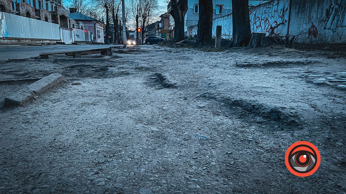 Катастрофа: що з тротуарами на вул. Шухевича в Коломиї 4