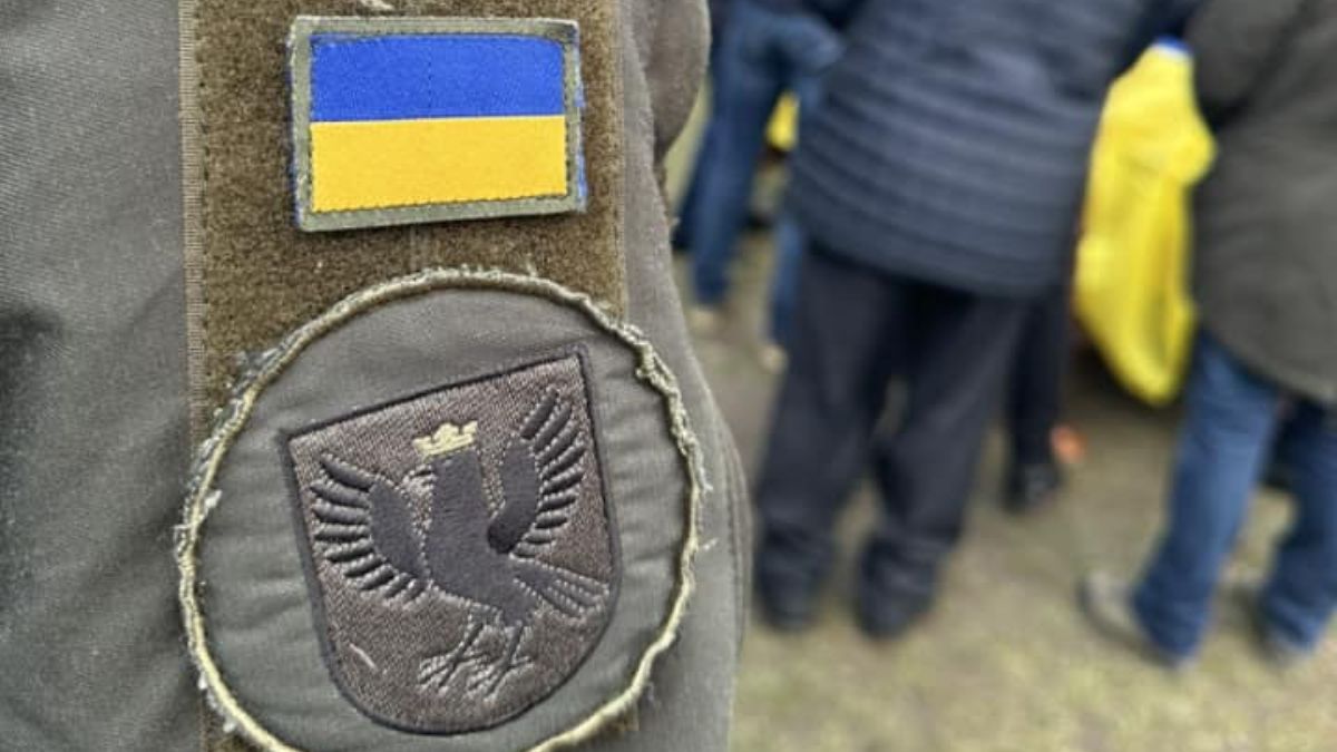 Коршівська громада провела в останню дорогу Героя Миколу Венгренюка 3