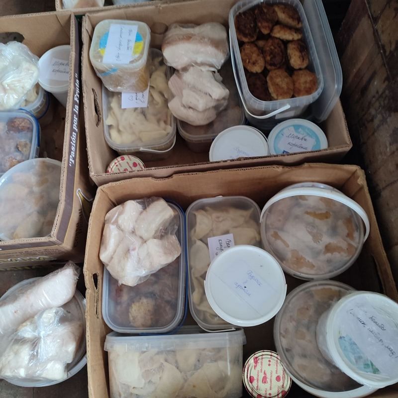 Волонтери з Великої Кам'янки повезли на фронт домашні страви 2