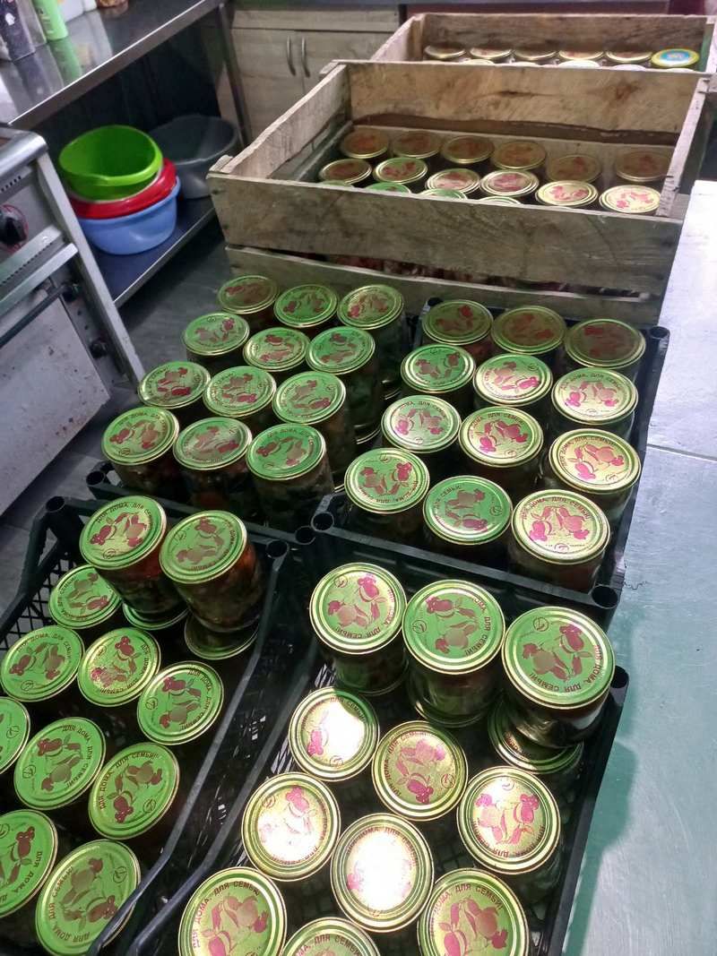 Педагогині з Коломийщини приготували чергові смаколики для захисників 1