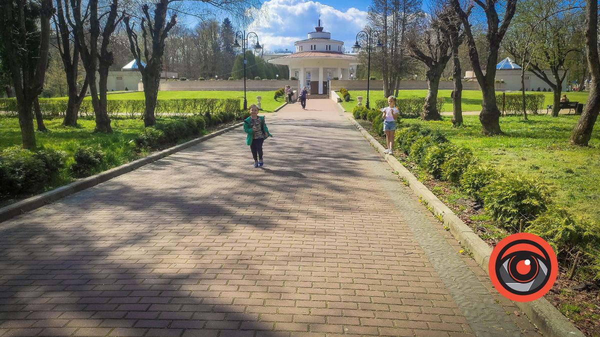 Болюче питання: як виглядають парки Коломиї та Моршина 2