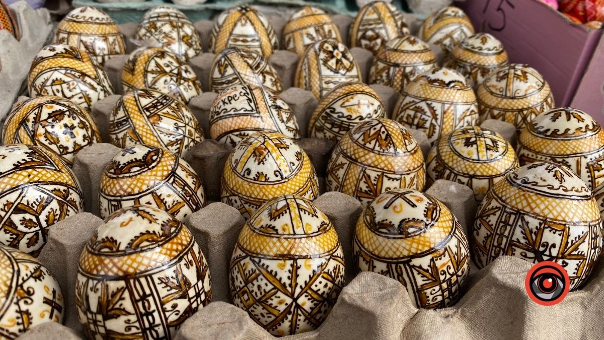 Скільки у Коломиї коштують кошики та прикраси до них? 13