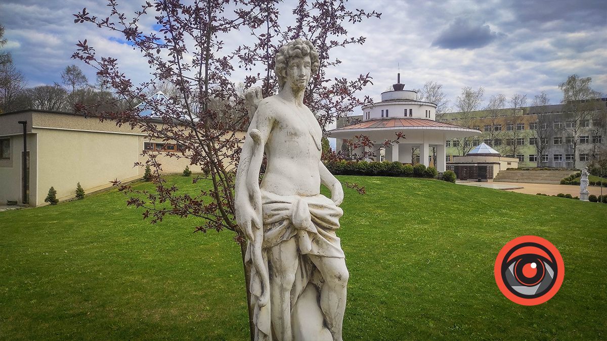 Болюче питання: як виглядають парки Коломиї та Моршина 1