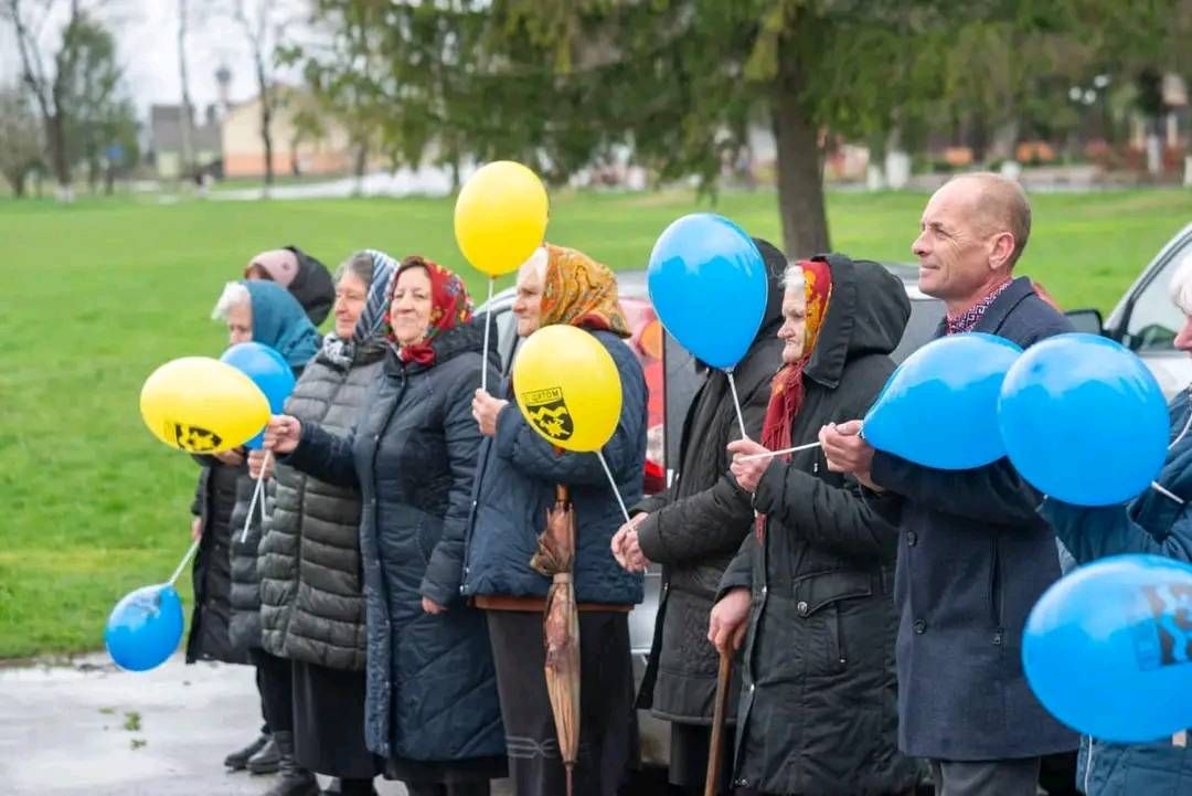 У Воскресінцях виступали військовий та духовий оркестри 3
