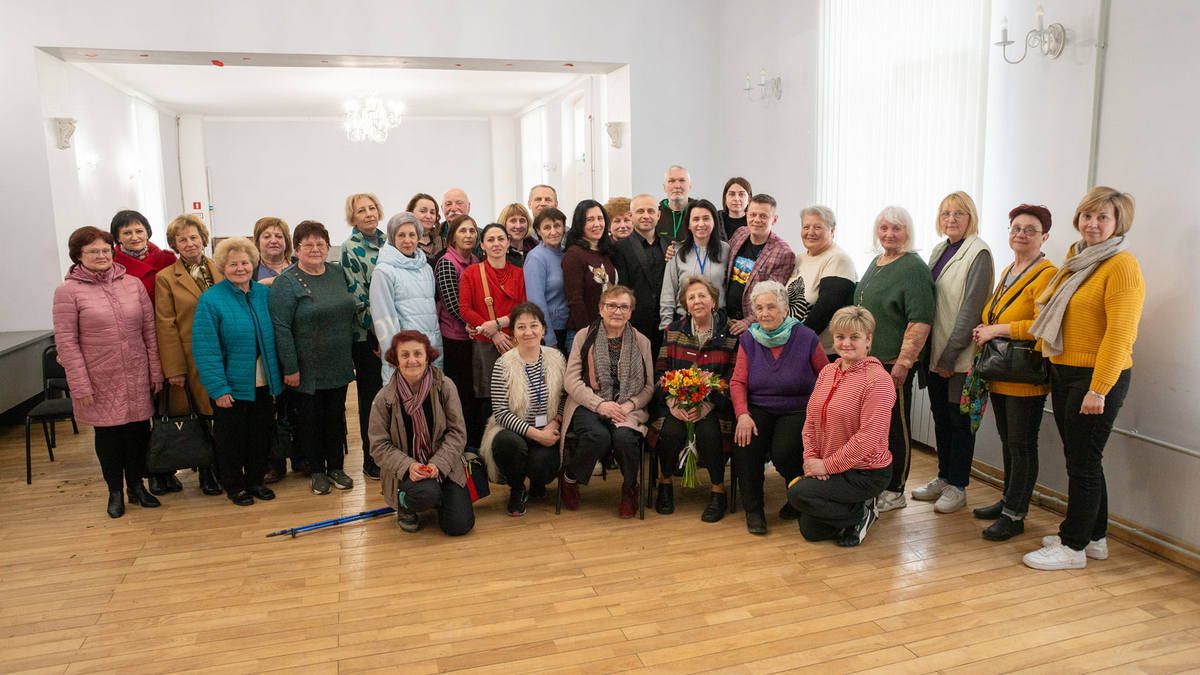 У Коломиї відбувся захід "Сміємось - отже не здаємось" 4