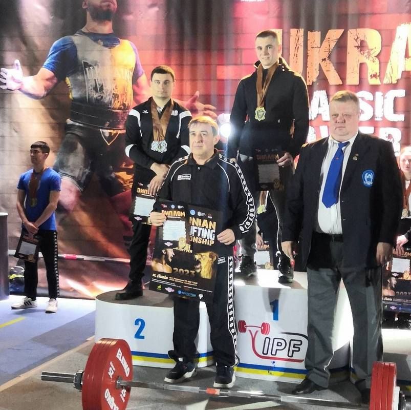 Коломияни змагаються на Чемпіонаті України з класичного пауерліфтингу 1