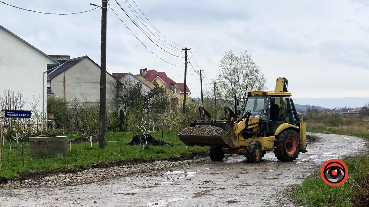 На вулиці Маковея у Коломиї облаштовують тротуар за понад 800 тис грн 5