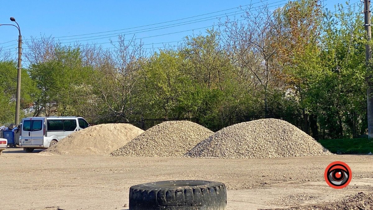 Дорога на автостанції у Коломиї дочекалася ремонту 5