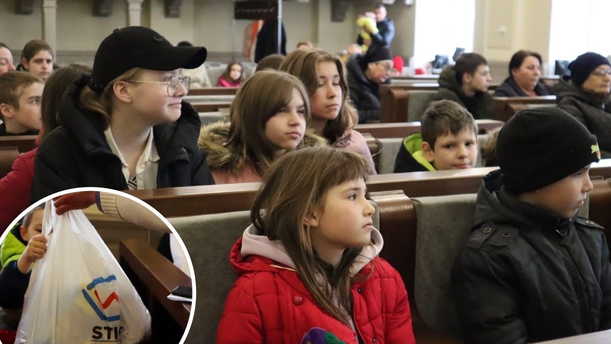 Малі коломияни отримали великодні подарунки