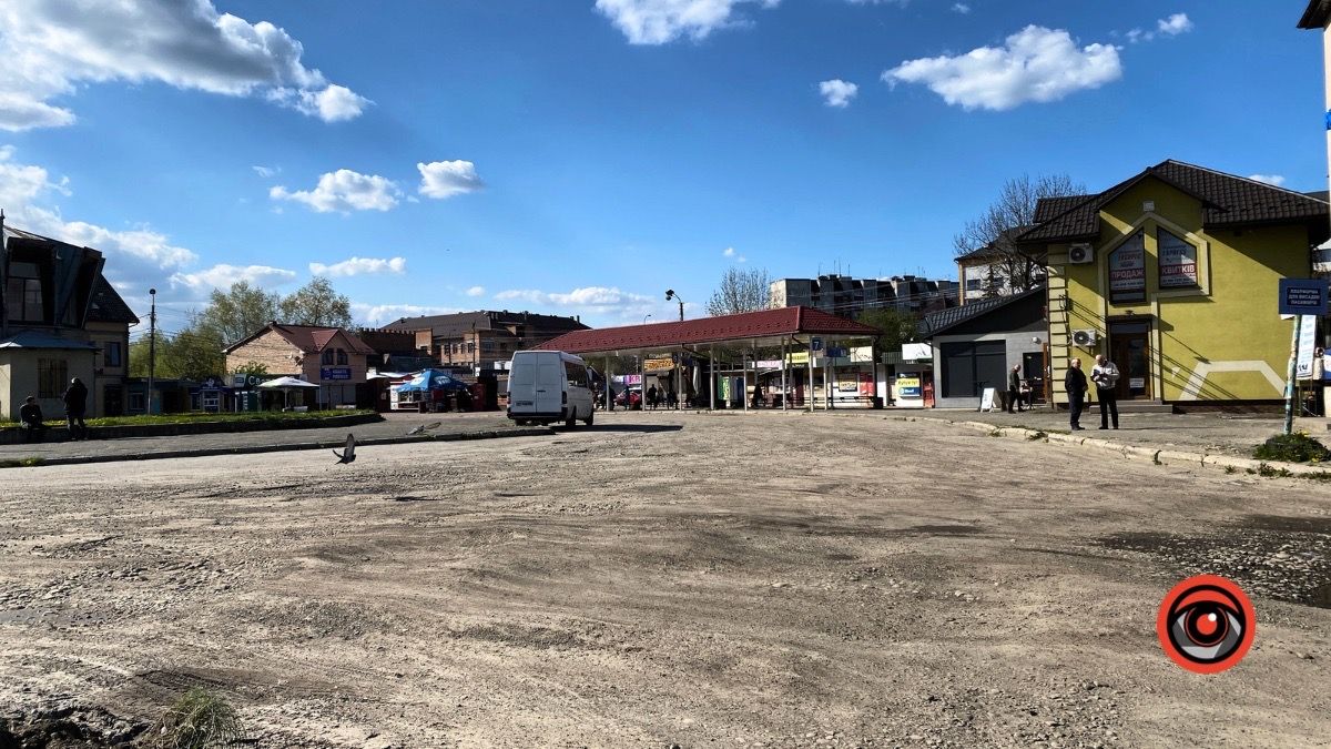 Дорога на автостанції у Коломиї дочекалася ремонту 8