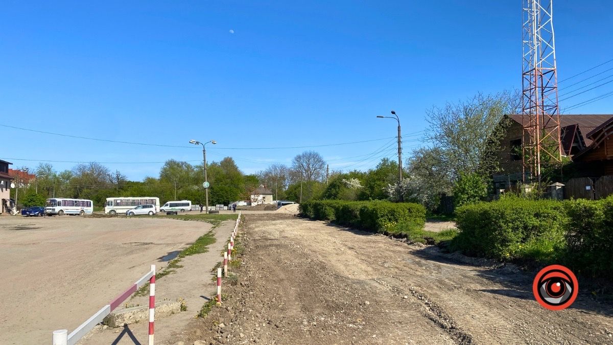 Дорога на автостанції у Коломиї дочекалася ремонту 3
