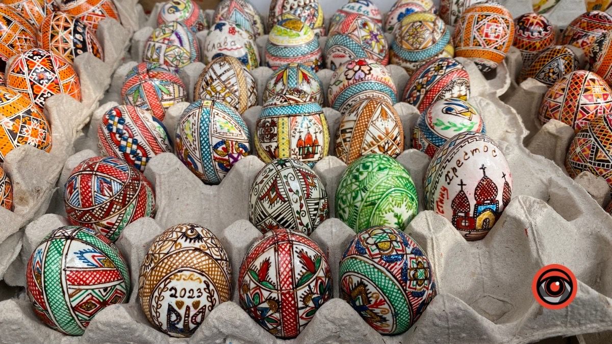 Скільки у Коломиї коштують кошики та прикраси до них? 15