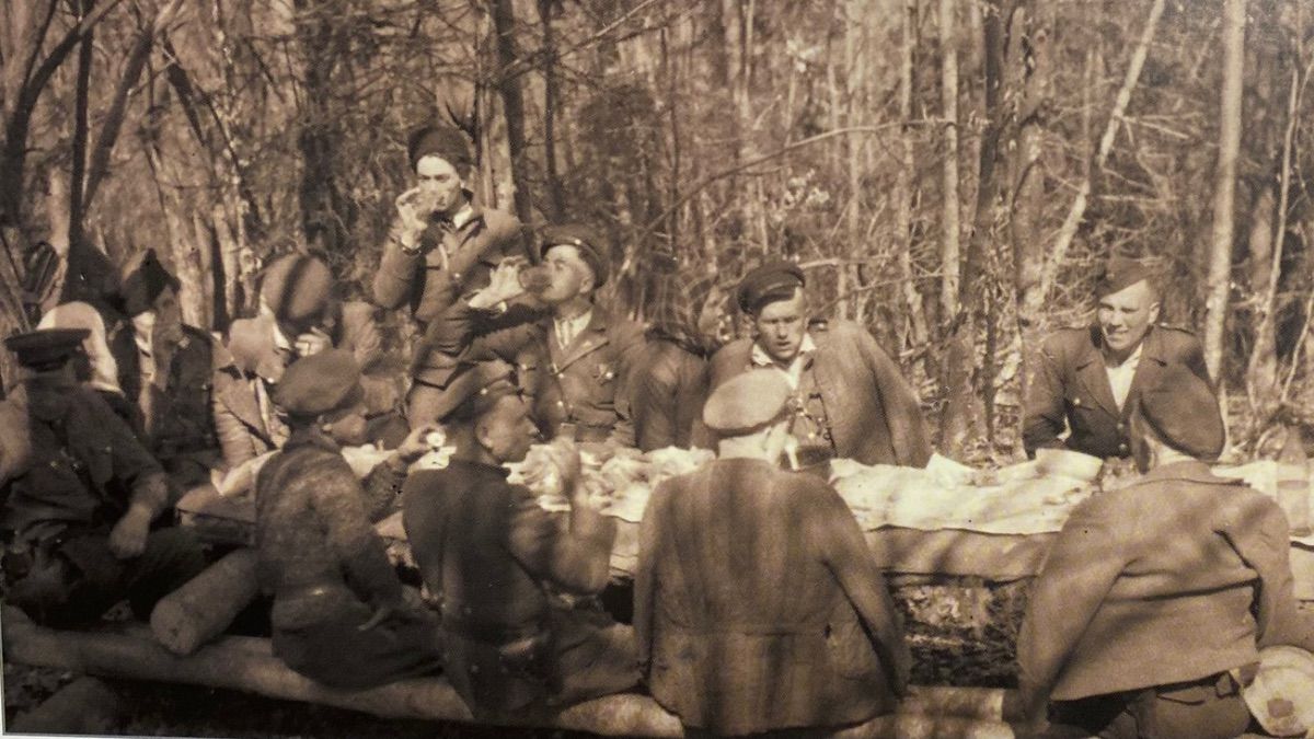 Як святкували Великдень повстанці? 5