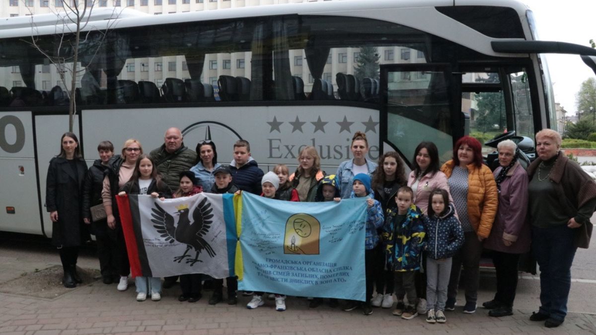 Діти загиблих Героїв з Прикарпаття поїхали у дельфінарій 1