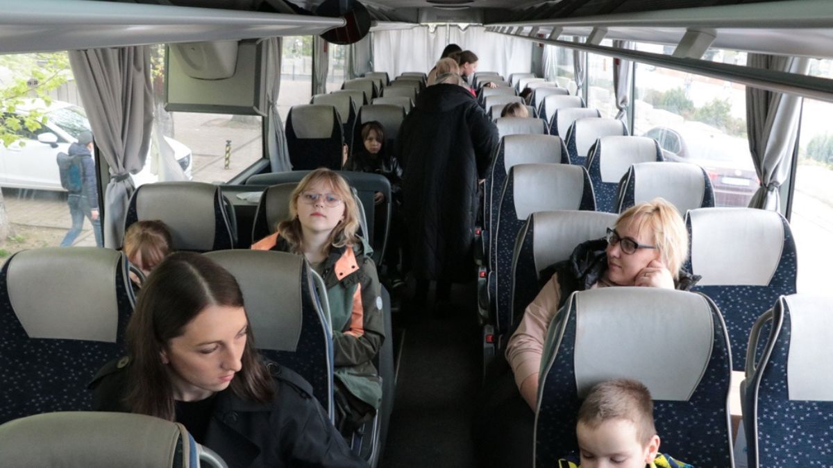 Діти загиблих Героїв з Прикарпаття поїхали у дельфінарій 2