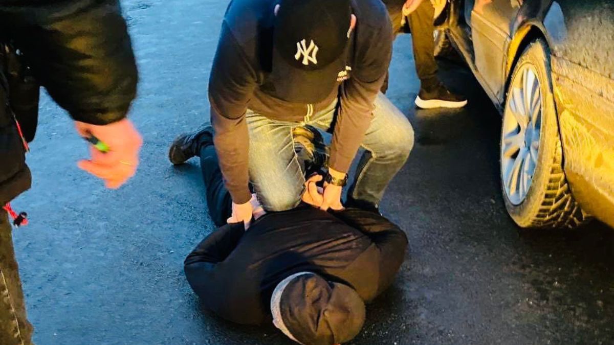 6500 $, аби виїхати за кордон: схема від прикарпатців 1