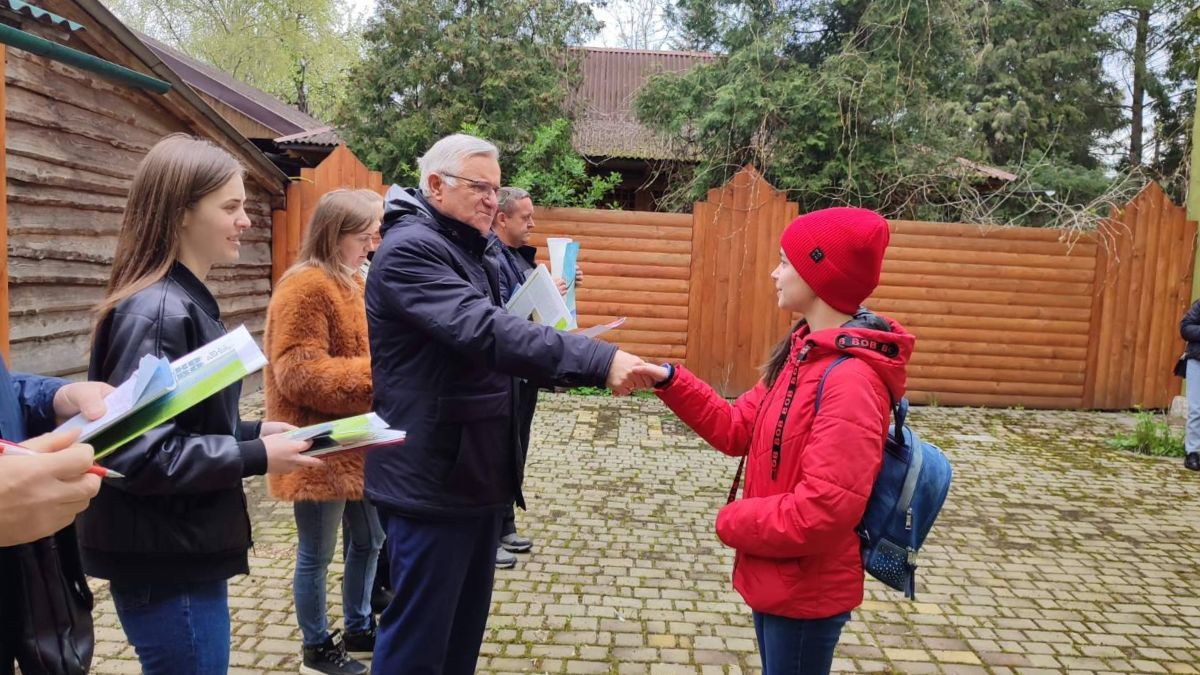 Коломийські школярі змагалися у конкурсі з малювання 1