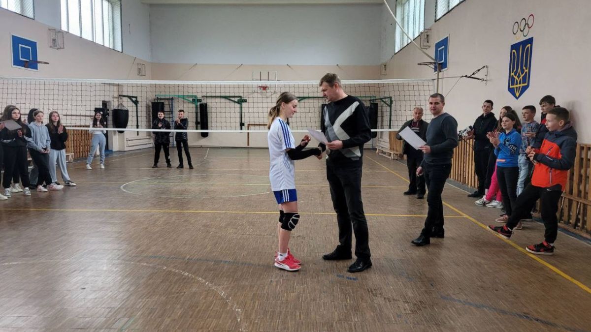 У Печеніжині відбулися змагання з волейболу серед дівчат 1