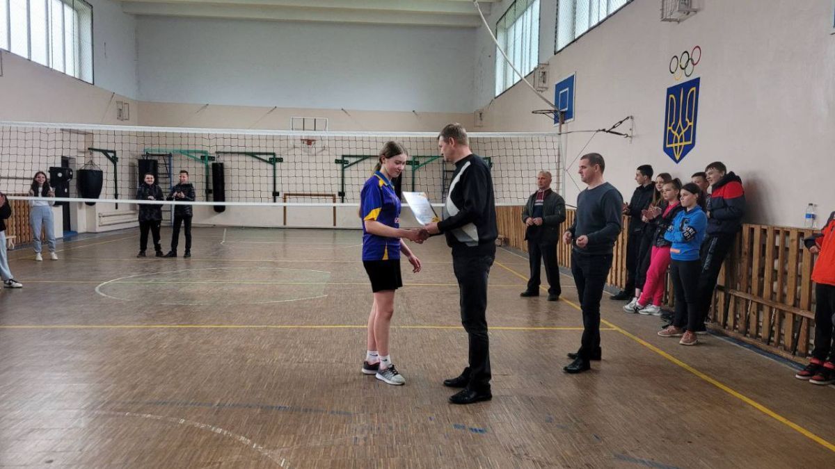 У Печеніжині відбулися змагання з волейболу серед дівчат 2