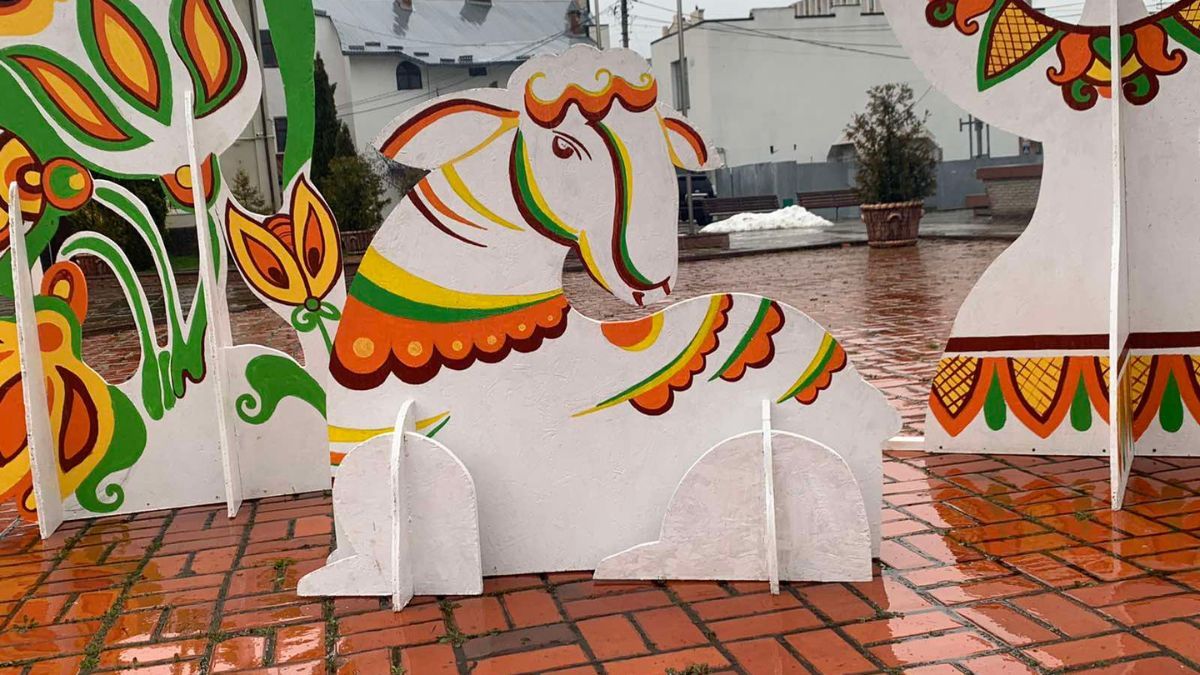 У центрі Надвірної з'явилася пасхальна інсталяція 2