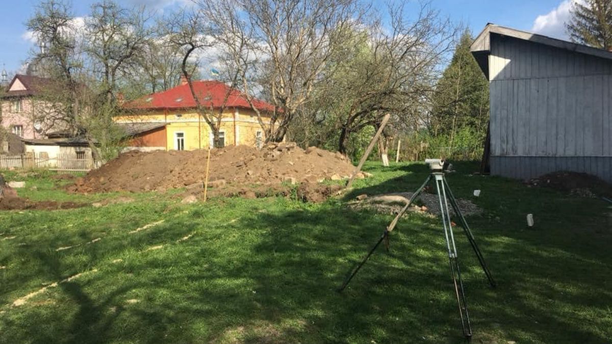 У Делятині будують спортзал 1