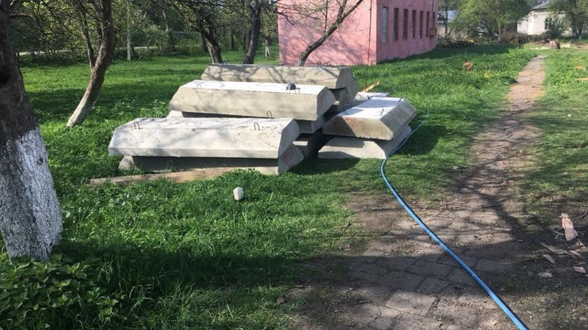 У Делятині будують спортзал 2