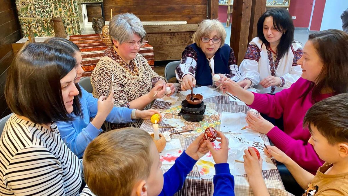 Коломия долучилася до всесвітньої акції "Писанки для України" 4