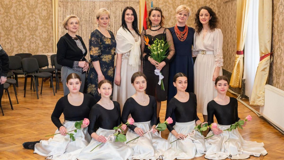 У Коломиї відбувся літературно-музичний перфоманс "Картина життя" 4