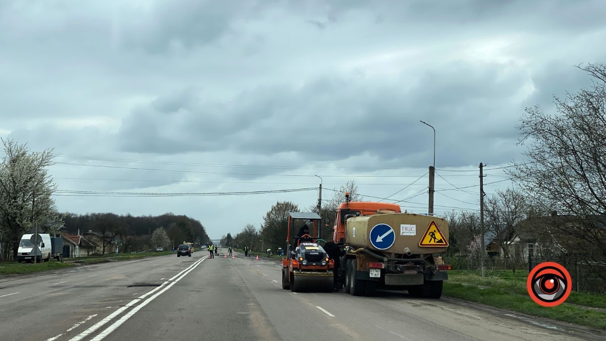 Дорогу на Шепарівці точково ремонтують