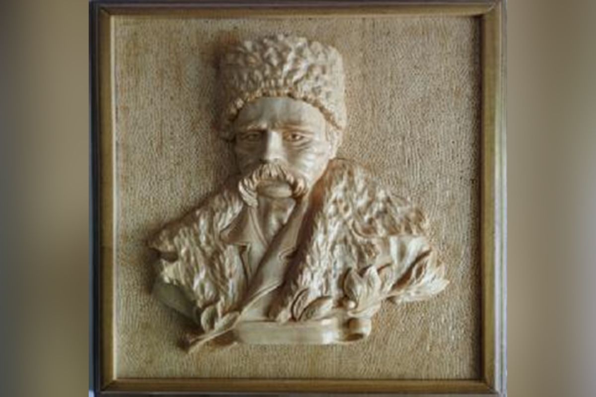 У РВА презентували лоти, які будуть на благодійному аукціоні 25