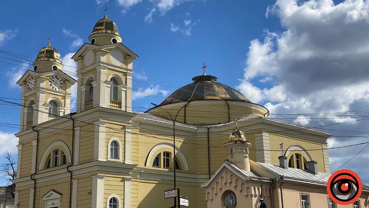 Розклад Богослужінь в Коломиї на Великдень 3