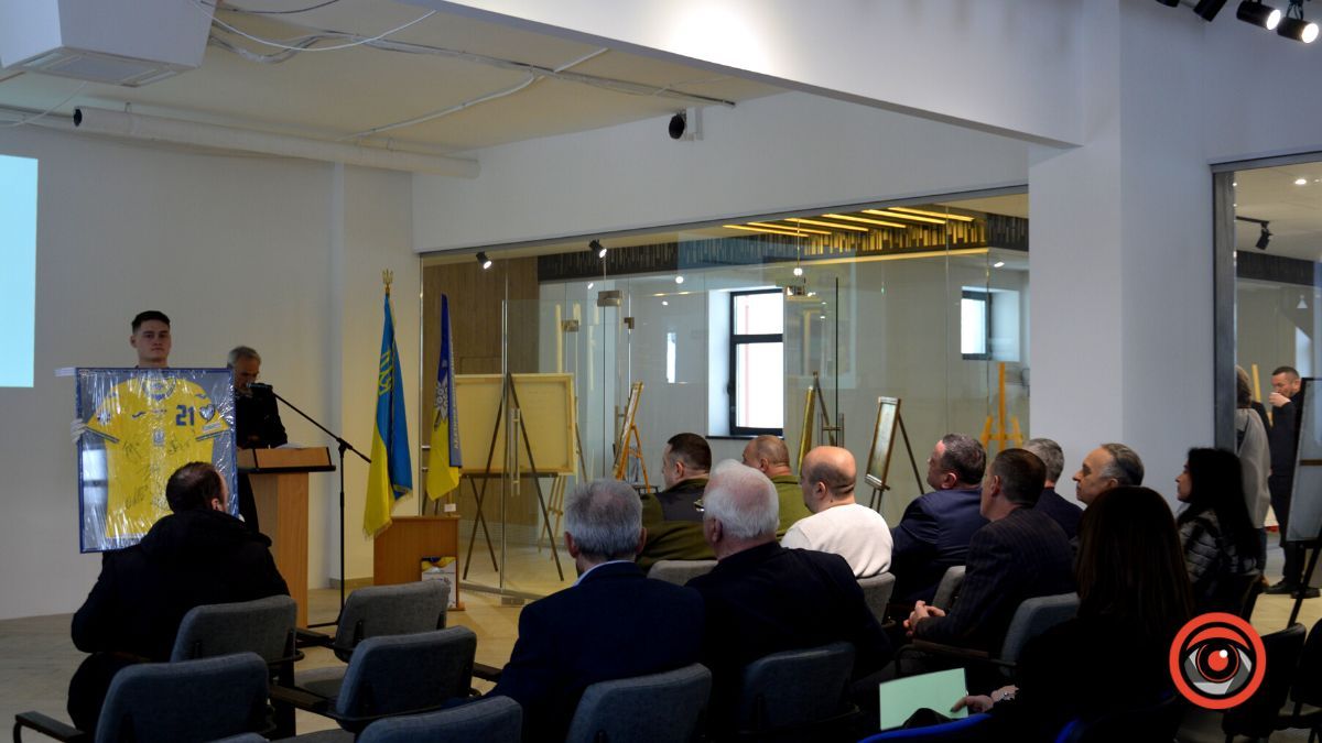 Більше 1 мільйона гривень зібрали для ЗСУ на благодійному аукціоні в Коломиї 9