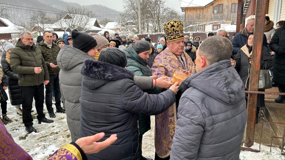 У Шешорах відкрили меморіальну дошку загиблому воїну Юрію Іванишину 4
