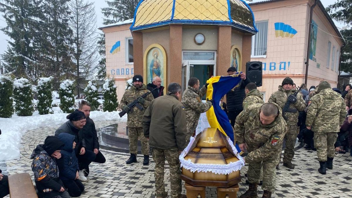 Городенківська громада віддала шану Герою Івану Морощуку 3