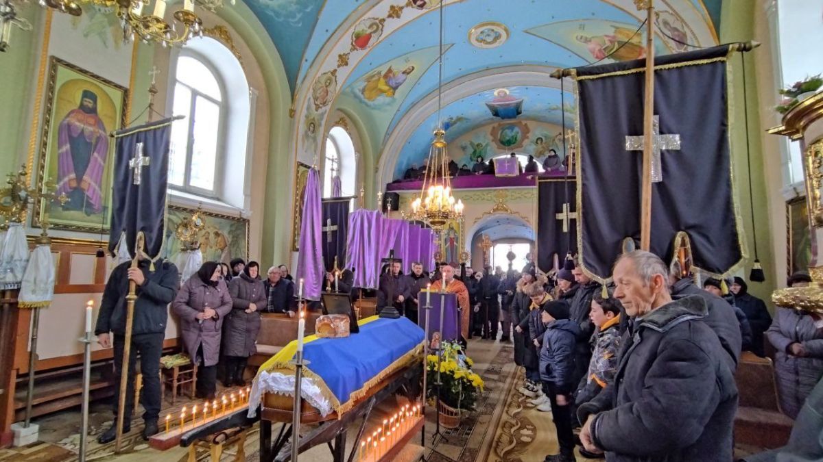 В останню дорогу провели Героя Івана Морощука на Городенківщині 2